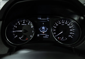 Подержанный автомобиль Nissan Qashqai 2018 года (12 фото)