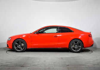 Подержанный автомобиль Audi A5 Coupe 2014 года (8 фото)