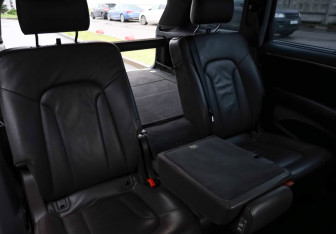 Подержанный автомобиль Audi Q7 2012 года (25 фото)