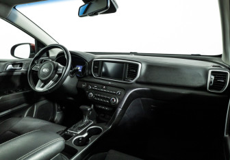 Подержанный автомобиль Kia Sportage 2020 года (9 фото)