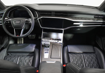 Подержанный автомобиль Audi A7 2019 года (14 фото)