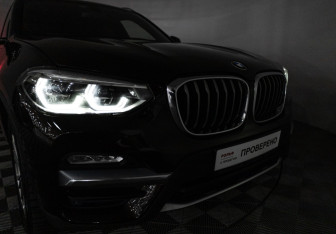 Подержанный автомобиль BMW X3 2018 года (31 фото)