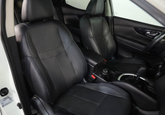 Подержанный автомобиль Nissan Qashqai 2014 года (23 фото)