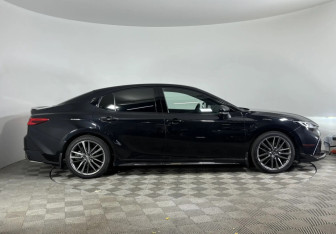 Подержанный автомобиль Toyota Camry Sedan 2024 года (6 фото)