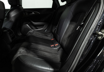 Подержанный автомобиль Audi A6 Sedan 2013 года (10 фото)