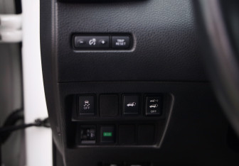 Подержанный автомобиль Nissan X-Trail 2018 года (22 фото)