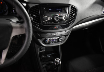 Подержанный автомобиль LADA (ВАЗ) Vesta Sedan 2016 года (15 фото)