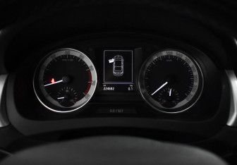 Подержанный автомобиль Skoda Rapid Liftback 2016 года (17 фото)