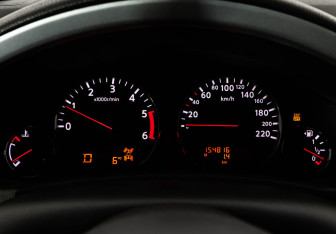 Подержанный автомобиль Nissan Pathfinder 2010 года (27 фото)