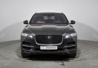 Подержанный автомобиль Jaguar F-Pace 2016 года (2 фото)
