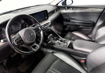 Подержанный автомобиль Kia K5 2020 года (9 фото)
