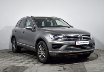 Подержанный автомобиль Volkswagen Touareg 2015 года (3 фото)