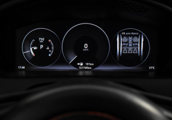 Подержанный автомобиль Jaguar XJ 2016 года (111 фото)