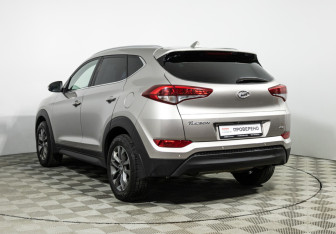 Подержанный автомобиль Hyundai Tucson 2017 года (7 фото)