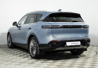 Подержанный автомобиль Voyah Free 2023 года (7 фото)