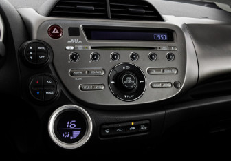 Подержанный автомобиль Honda Jazz 2009 года (13 фото)