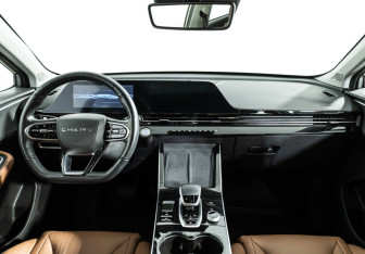 Подержанный автомобиль Omoda C5 2023 года (13 фото)