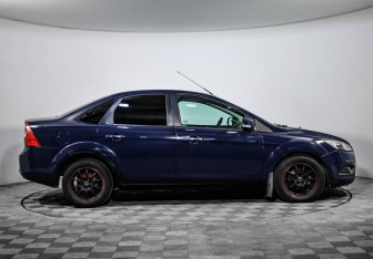 Подержанный автомобиль Ford Focus Sedan 2008 года (4 фото)