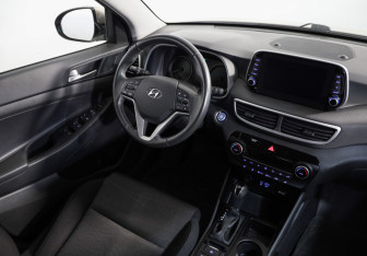 Подержанный автомобиль Hyundai Tucson 2019 года (8 фото)