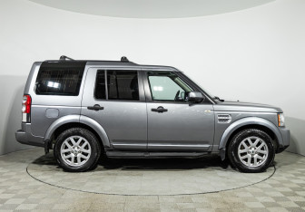 Подержанный автомобиль Land Rover Discovery 2012 года (4 фото)