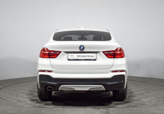 Подержанный автомобиль BMW X4 2015 года (6 фото)