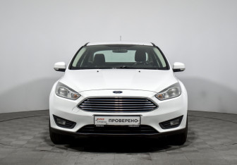 Подержанный автомобиль Ford Focus Sedan 2019 года (2 фото)