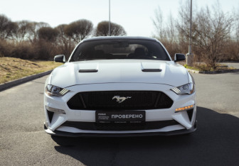 Подержанный автомобиль Ford Mustang Coupe 2020 года (4 фото)