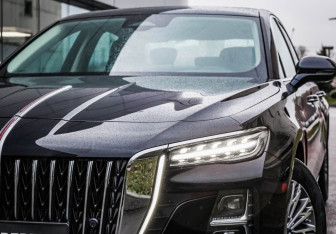 Подержанный автомобиль Hongqi H5 2024 года (2 фото)