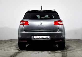 Подержанный автомобиль Peugeot 4008 2012 года (6 фото)