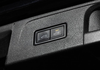 Подержанный автомобиль Volkswagen Passat Wagon 2019 года (22 фото)