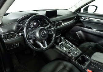 Подержанный автомобиль Mazda CX-5 2019 года (11 фото)