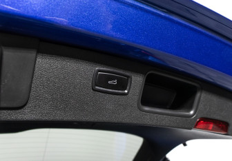 Подержанный автомобиль Porsche Macan 2015 года (16 фото)