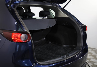 Подержанный автомобиль Mazda CX-5 2017 года (18 фото)