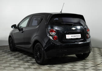 Подержанный автомобиль Chevrolet Aveo Hatchback 2014 года (7 фото)