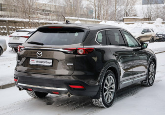 Подержанный автомобиль Mazda CX-9 2018 года (5 фото)
