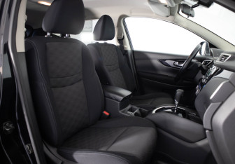 Подержанный автомобиль Nissan Qashqai 2017 года (18 фото)