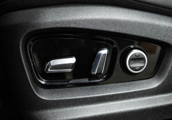 Подержанный автомобиль Jaecoo J7 2023 года (17 фото)