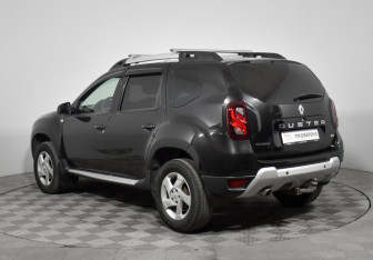 Подержанный автомобиль Renault Duster 2018 года (7 фото)