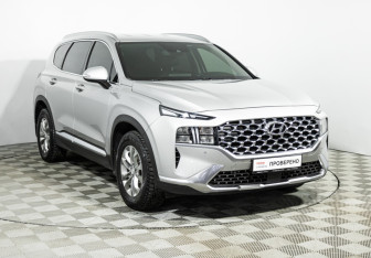 Подержанный автомобиль Hyundai Santa Fe 2021 года (3 фото)