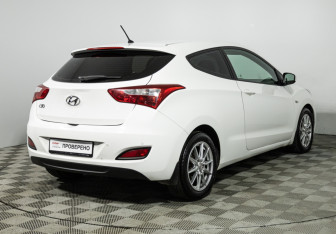Подержанный автомобиль Hyundai i30 Hatchback 2013 года (5 фото)