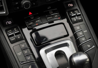 Подержанный автомобиль Porsche Cayenne 2014 года (24 фото)