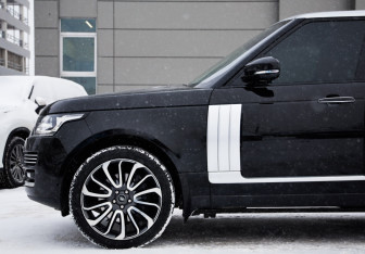 Подержанный автомобиль Land Rover Range Rover 2017 года (10 фото)