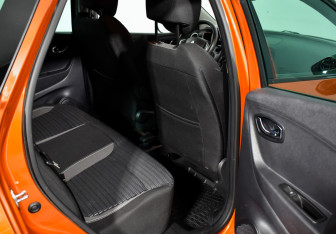 Подержанный автомобиль Renault Kaptur 2018 года (14 фото)