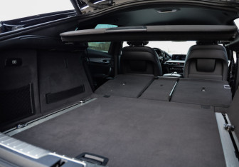 Подержанный автомобиль BMW X6 2017 года (34 фото)