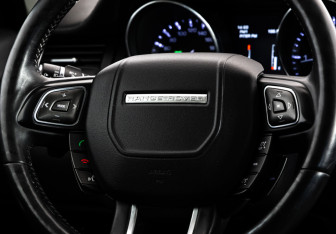 Подержанный автомобиль Land Rover Range Rover Evoque 2014 года (12 фото)