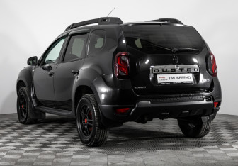 Подержанный автомобиль Renault Duster 2015 года (7 фото)