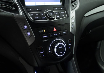 Подержанный автомобиль Hyundai Santa Fe 2013 года (19 фото)