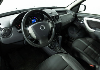 Подержанный автомобиль Nissan Terrano 2016 года (11 фото)