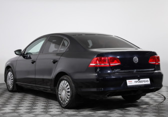Подержанный автомобиль Volkswagen Passat Sedan 2012 года (6 фото)