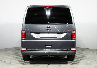Подержанный автомобиль Volkswagen Multivan 2018 года (6 фото)